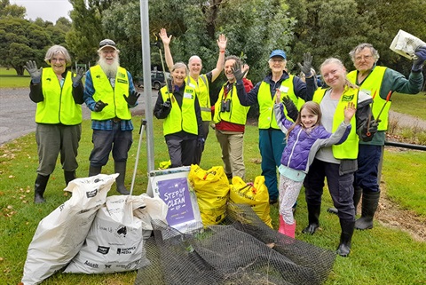 HEWI-group-clean-up-day.jpg