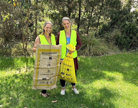 Clean-Up-Australia-Day-Promo-Robyn-and-Kelly